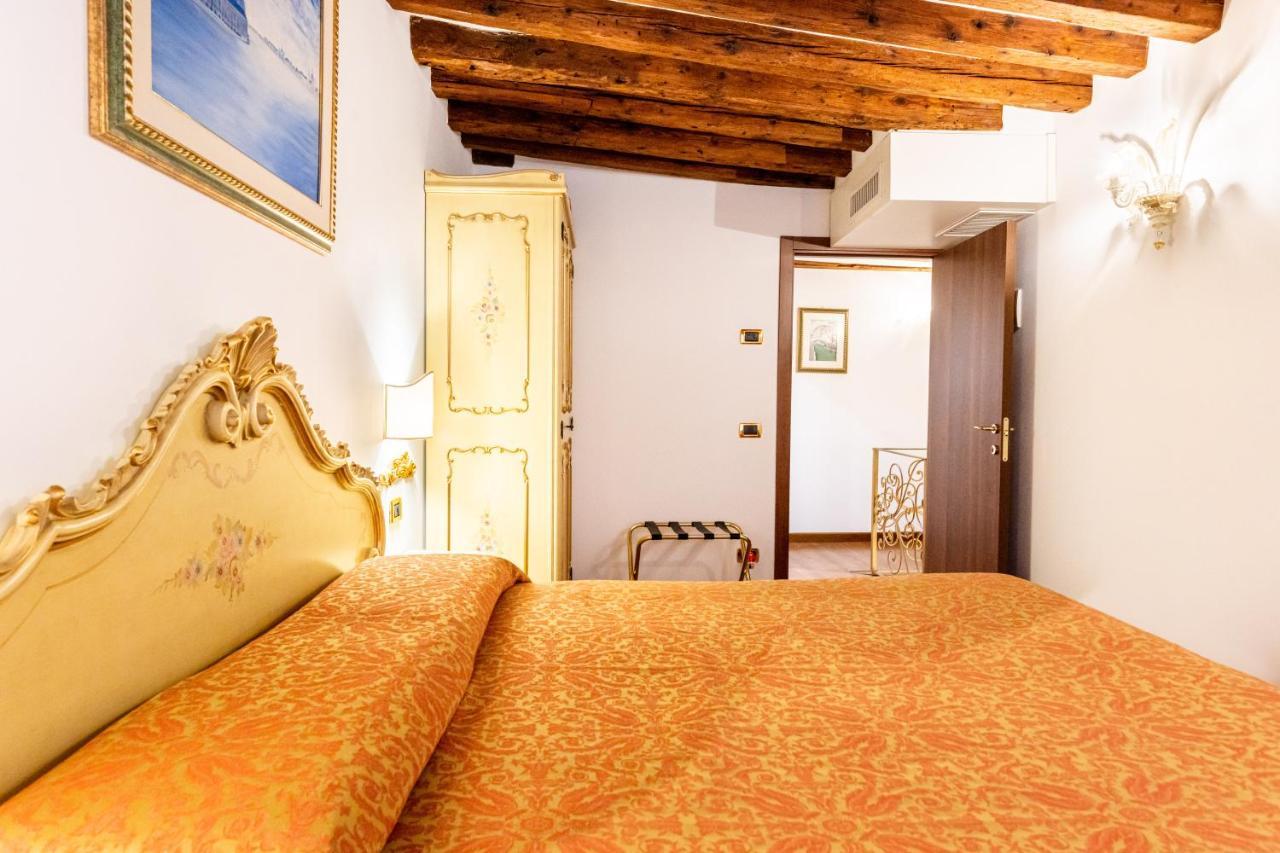 Apartament Ca' Pinelli Wenecja Zewnętrze zdjęcie