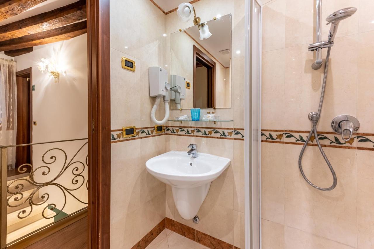Apartament Ca' Pinelli Wenecja Zewnętrze zdjęcie
